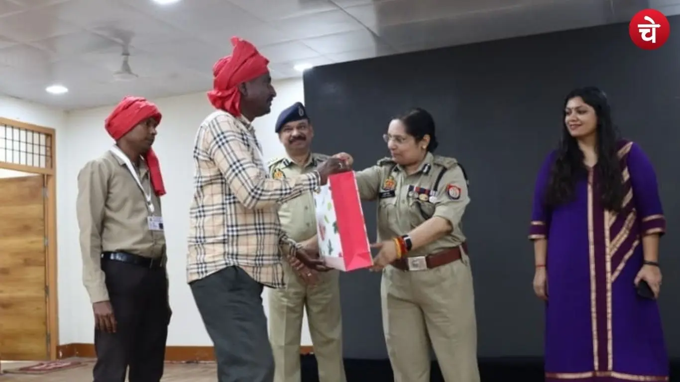 Noida Police Commissioner Mrs. Lakshmi Singh and Noida District Magistrate Mrs. Medha Rupam honoring village guards in Greater Noida
